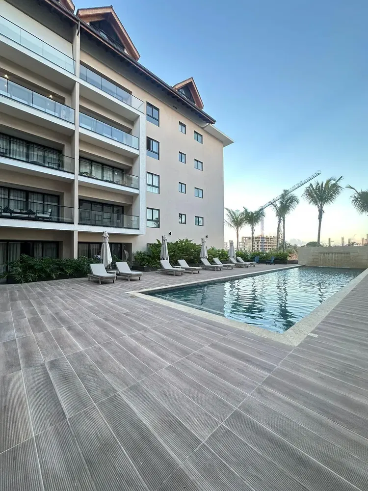 Casa e dintorni; vista, pavimento in piastrelle