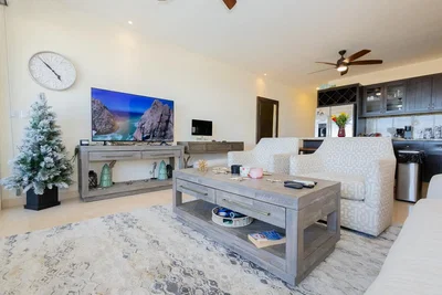 Oturma odası; doğal ışık, modern stil