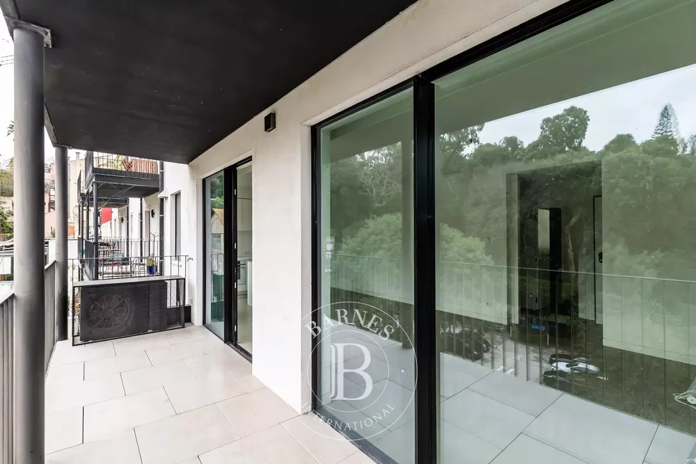 Balkon; výhled, dlažba