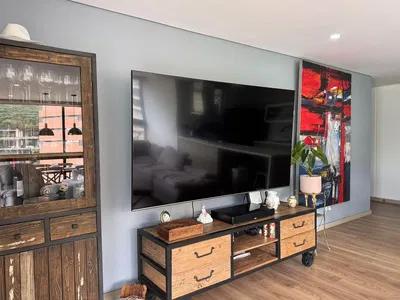 Salon; style moderne, parquet, lumière naturelle, vue