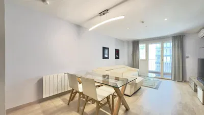 Soggiorno; luce naturale, stile moderno, pavimento in legno