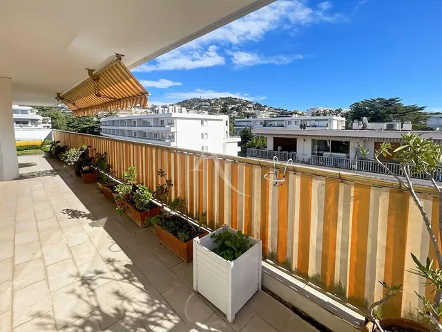 Balkon; manzara, doğal ışık