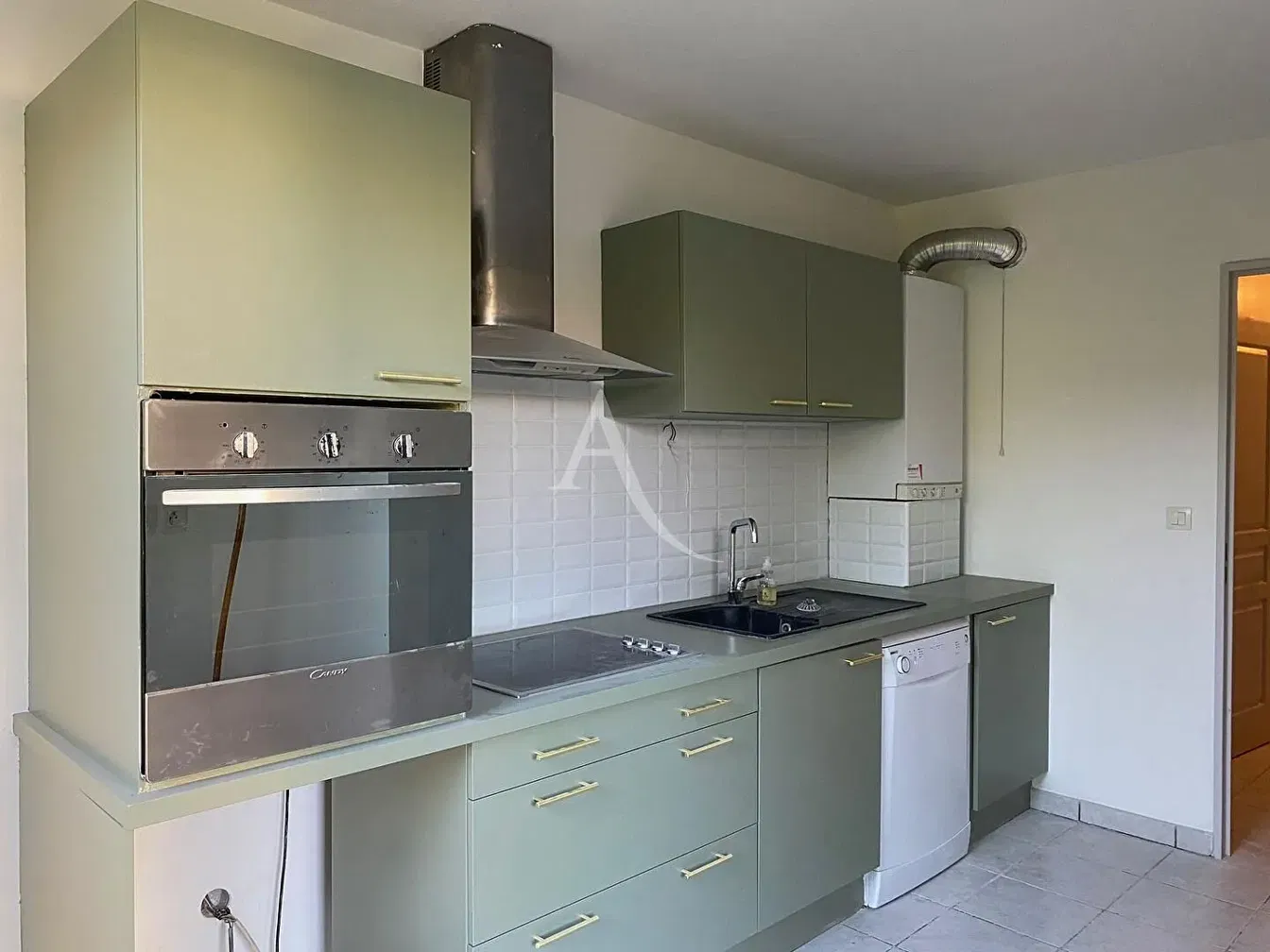 Cuisine; électroménager, carrelage