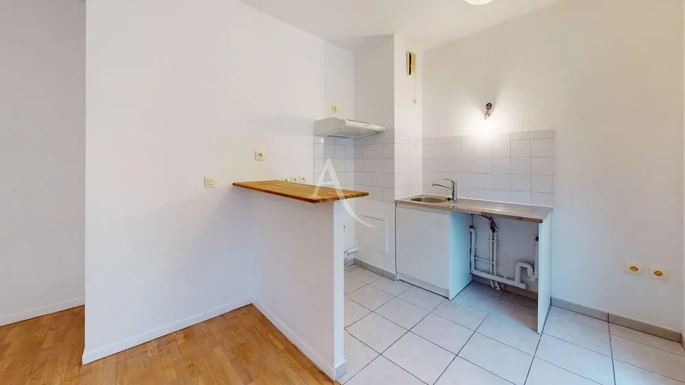 Küche; holzboden, fliesenboden