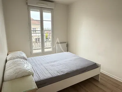 Schlafzimmer; blick, holzboden, tageslicht