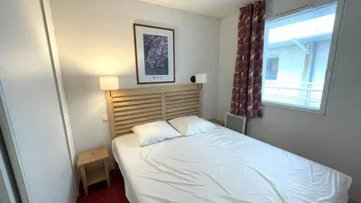 Yatak odası; doğal ışık, modern stil