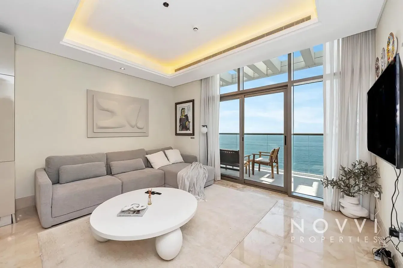 Dnevni boravak; pogled, prirodna svjetlost, moderan stil