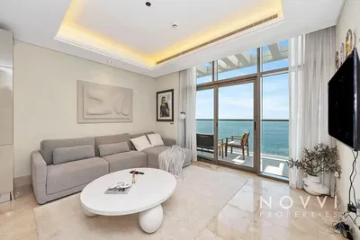 Dnevni boravak; pogled, prirodna svjetlost, moderan stil