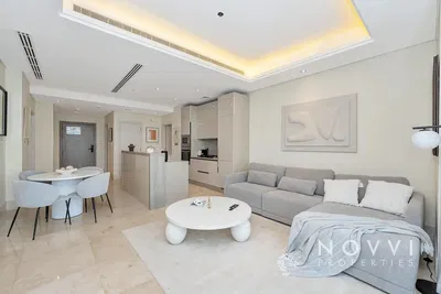 Dnevni boravak; moderan stil, prirodna svjetlost, pločice, renoviran