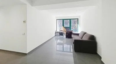 Salon; lumière naturelle, carrelage, vue