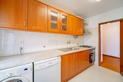 Cuisine; électroménager, carrelage