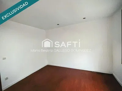 Chambre; parquet, lumière naturelle