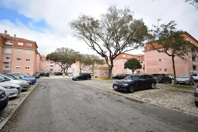 Casa y alrededores; vista