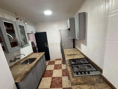 Mutfak; mutfak aletleri, fayans zemin