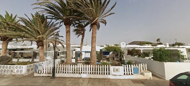 House and surroundings; view, natural light