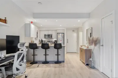 Kitchen; modern style, natural light