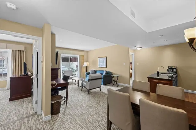 Living room; view, kitchen appliances