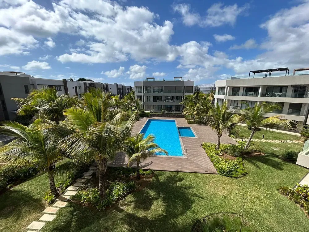 Кућа и околина; поглед, природно светло