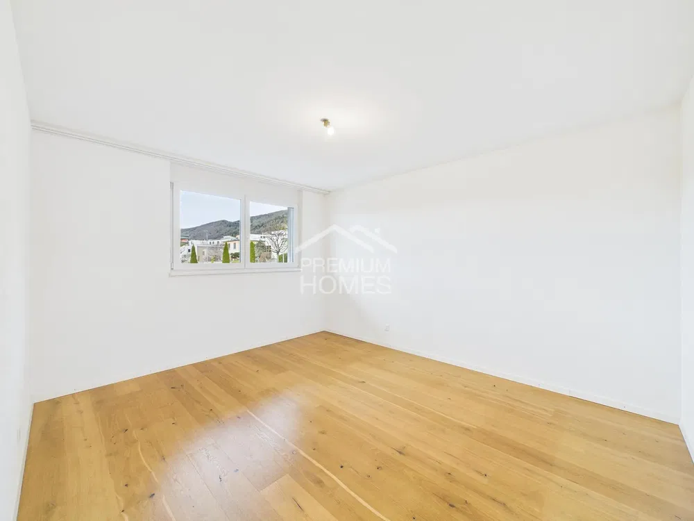 Chambre; vue, parquet, lumière naturelle