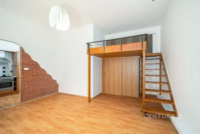 Schlafzimmer; holzboden, tageslicht