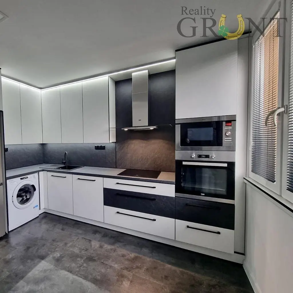 Küche; küchengeräte, renoviert