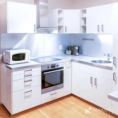 Кухня; кухненски уреди, естествена светлина