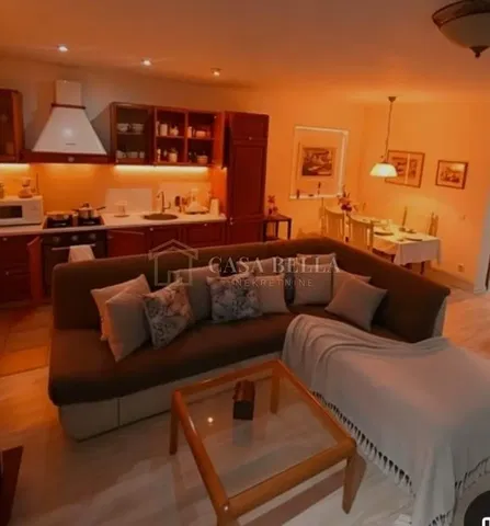 Soggiorno; elettrodomestici, luce naturale