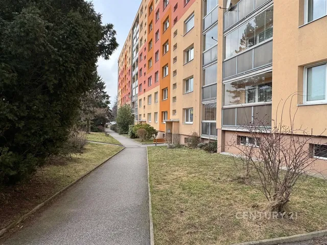 Maison et environs; vue