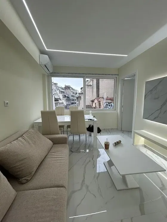 Σαλόνι; θέα, φυσικό φως, μοντέρνο στυλ