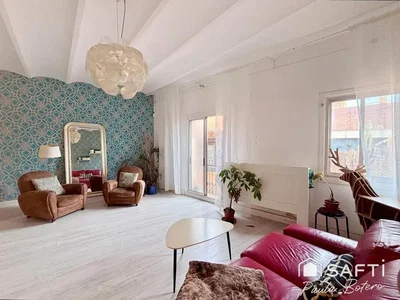 Oturma odası; doğal ışık, modern stil