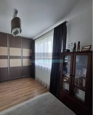 Спаваћа соба; дрвени под, природно светло