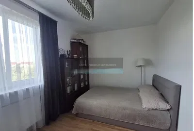 Спаваћа соба; природно светло, модерни стил