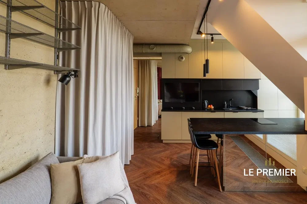 Kitchen; modern style, wood floor, natural light