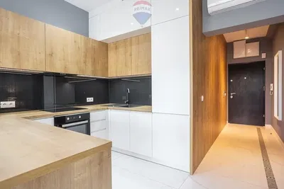 Cucina; elettrodomestici, ristrutturato, pavimento in legno