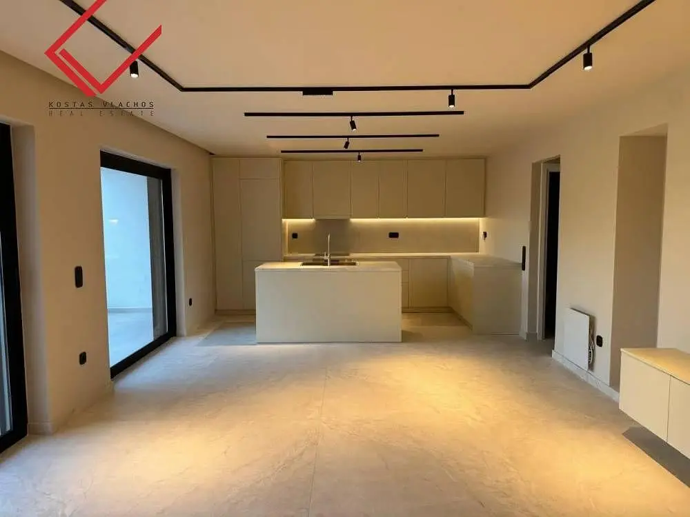 Cuisine; électroménager, rénové, lumière naturelle, style moderne