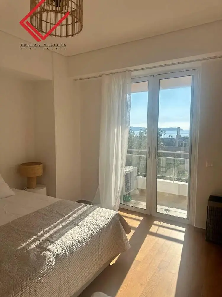 Chambre; vue, lumière naturelle, parquet