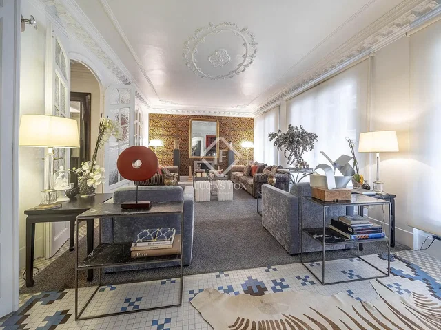 Salón; luz natural, estilo moderno