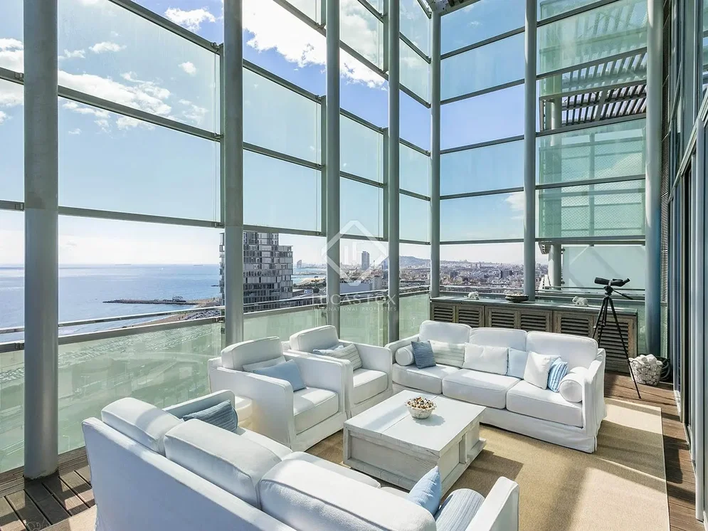 Obývací pokoj; výhled, přirozené světlo, moderní styl