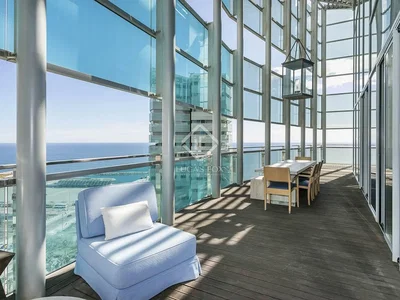 Teras; manzara, ahşap zemin, doğal ışık, modern stil