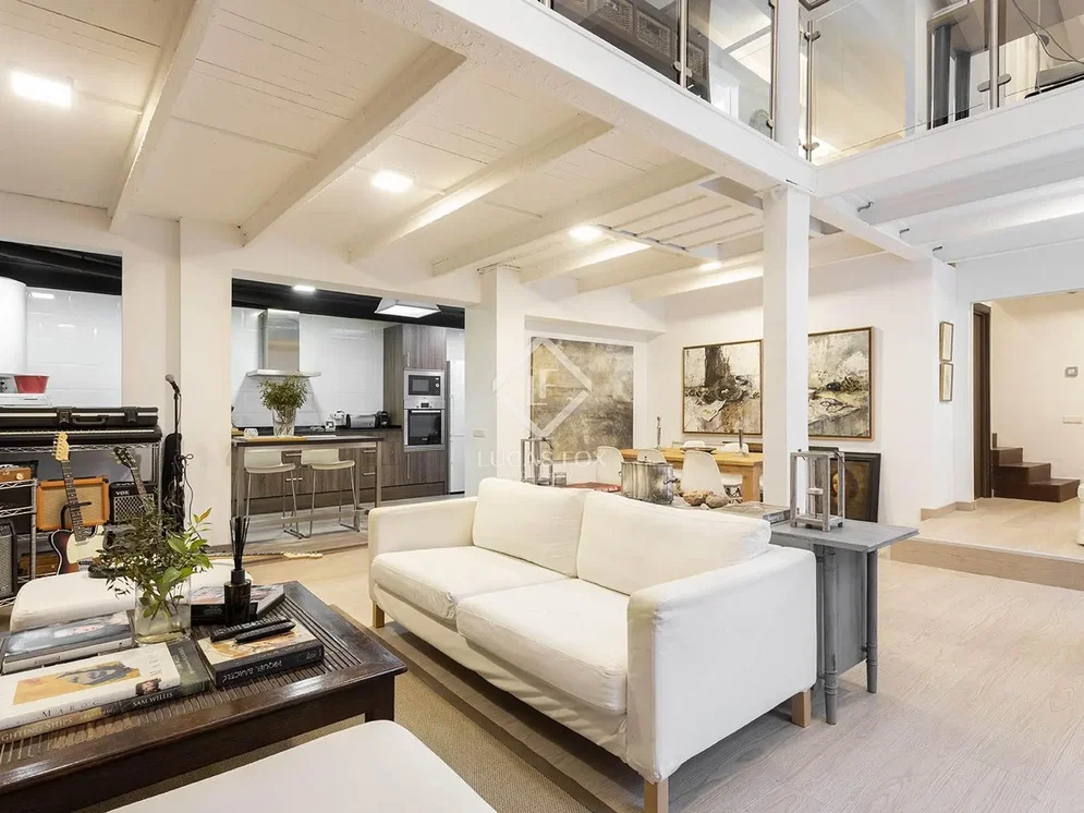 Wohnzimmer; tageslicht, moderner stil