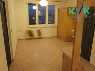 Oturma odası; fayans zemin, manzara