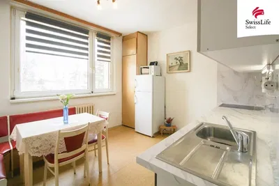 Wohnzimmer; holzboden, tageslicht, moderner stil