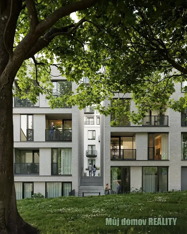 Kuchnia; sprzęt kuchenny, podłoga drewniana, światło dzienne, styl nowoczesny