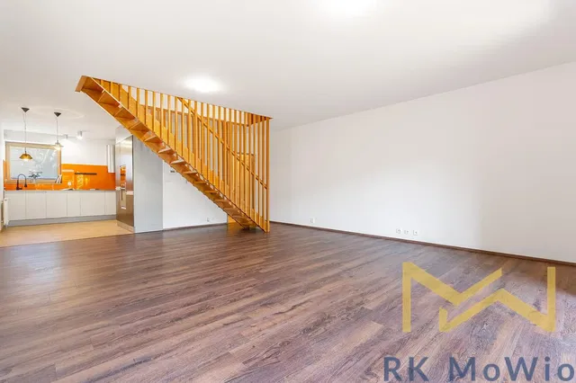 Σαλόνι; ξύλινο πάτωμα, φυσικό φως, μοντέρνο στυλ