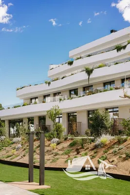 Dům a okolí; přirozené světlo