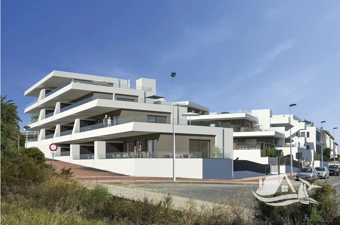 Кухиња; кухињски апарати, дрвени под, природно светло, модерни стил