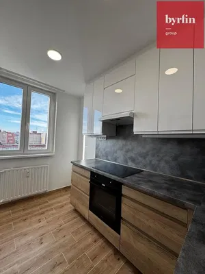 Wohnzimmer; holzboden, tageslicht, moderner stil