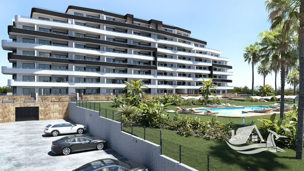 Κουζίνα; συσκευές κουζίνας, ξύλινο πάτωμα, φυσικό φως, μοντέρνο στυλ