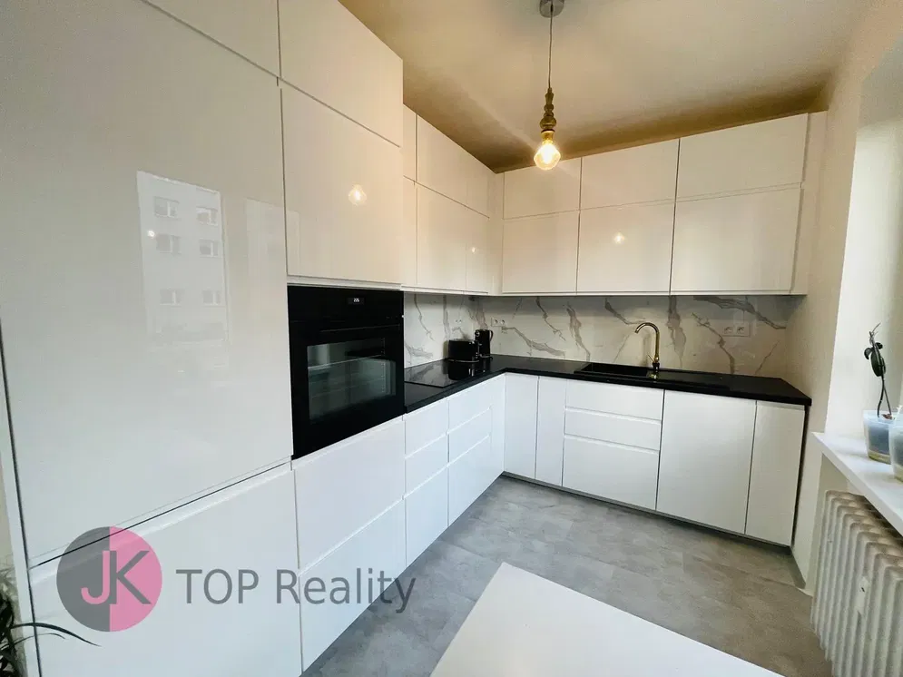 Кухня; кухненски уреди, ремонтиран