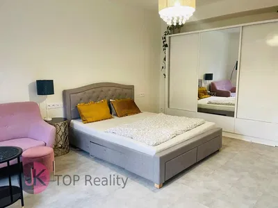 Спалня; модерен стил, ремонтиран, естествена светлина